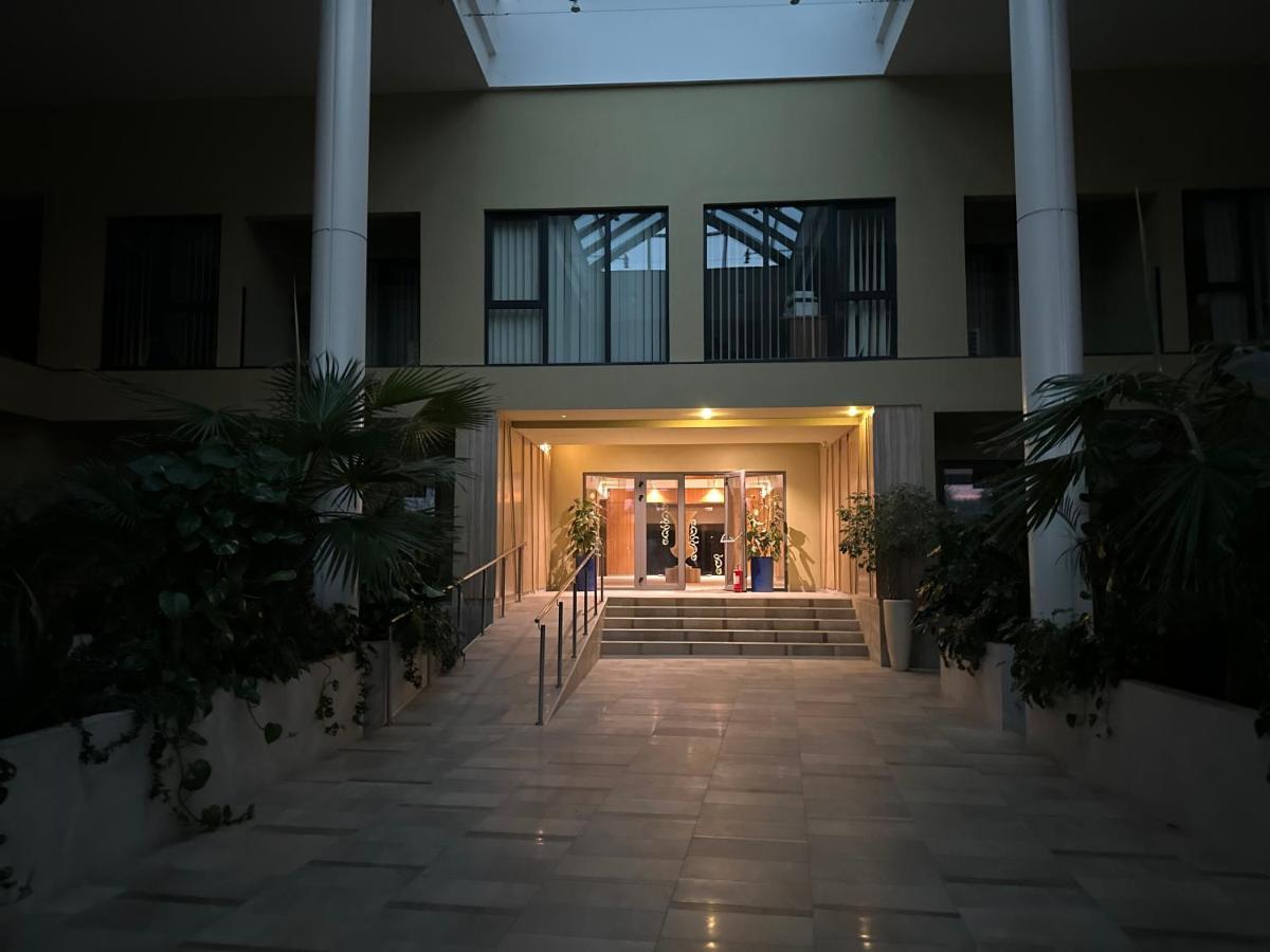 Cherry Apartment Bucureşti Ngoại thất bức ảnh